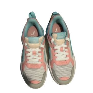 Puma soft foam /Gradeschool size/white/pink/gray